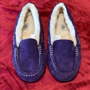 UGG Slippers size 7